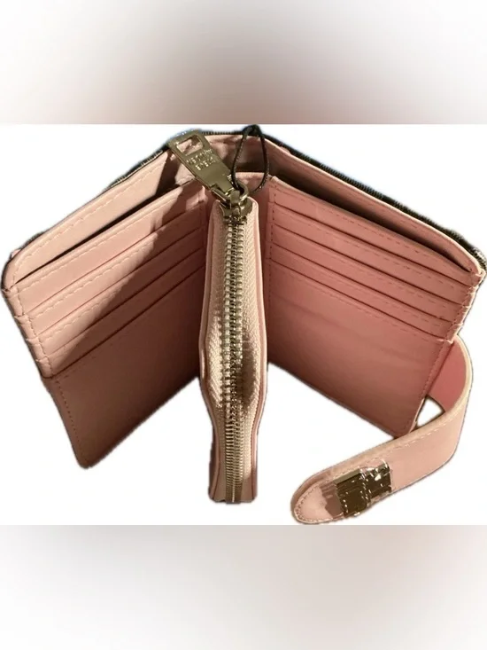 Steve Madden Pink Heart theme Wallet - Picture 4 of 4